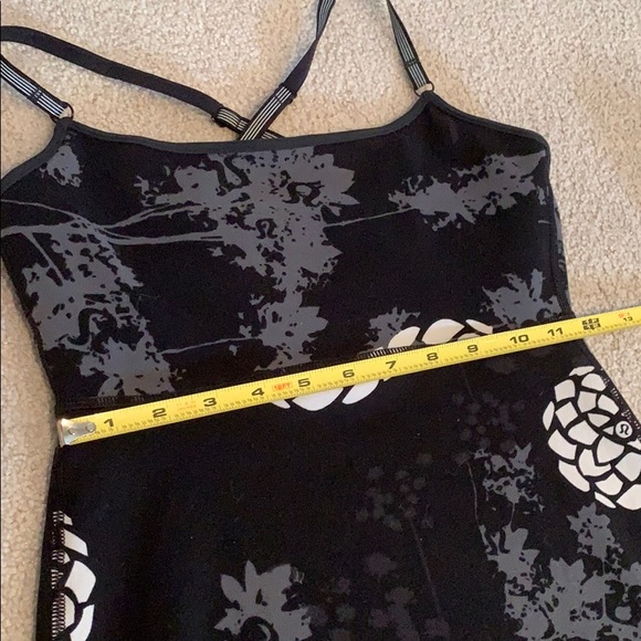 Vintage Lululemon Tank size 6? - Picture 5 of 7